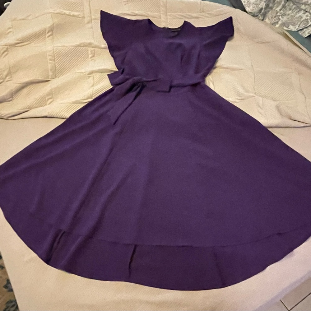 Super flattering high/low midi dress